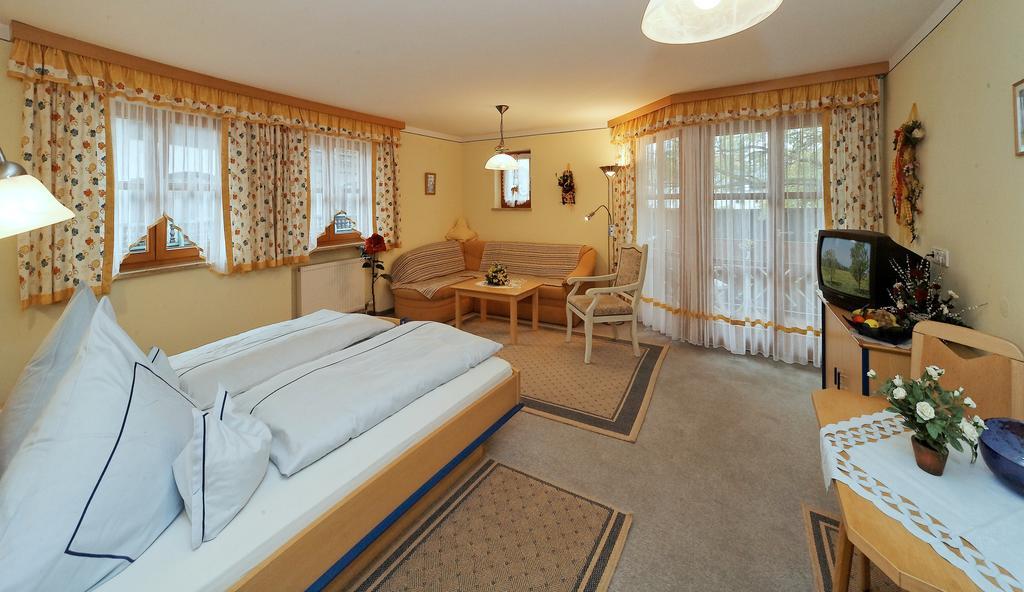 Landhaus Cornelia Bad Birnbach Room photo